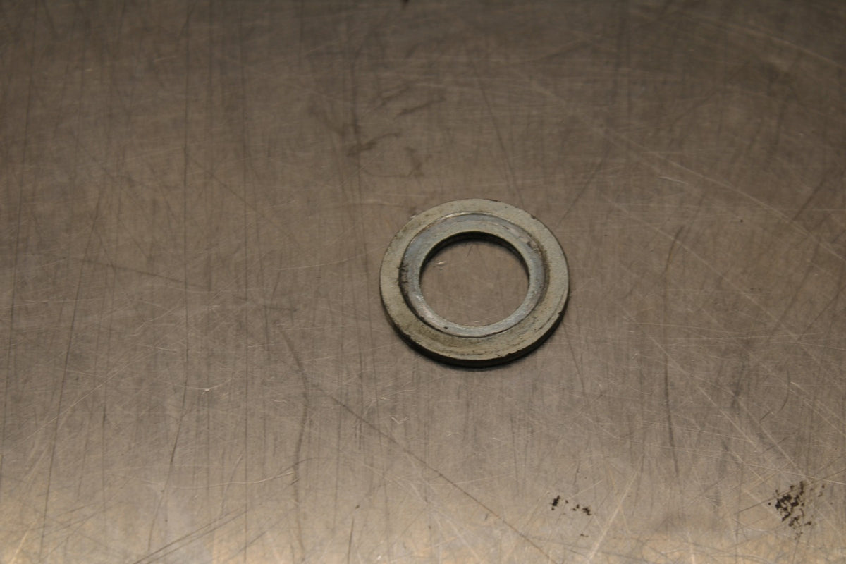18-26 KAWASAKI Z400 REAR AXLE BACK WHEEL RIM PIVOT BOLT AXEL BB852