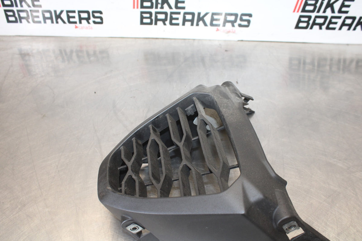 20-23 APRILIA RS660 FRONT LOWER INNER EXHAUST V FAIRING COWL GUARD BB889