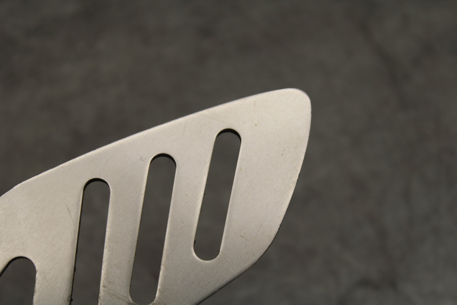 06-07 SUZUKI GSXR750 LEFT REARSET REAR SET DRIVER FOOT PEG REST STOP BB132