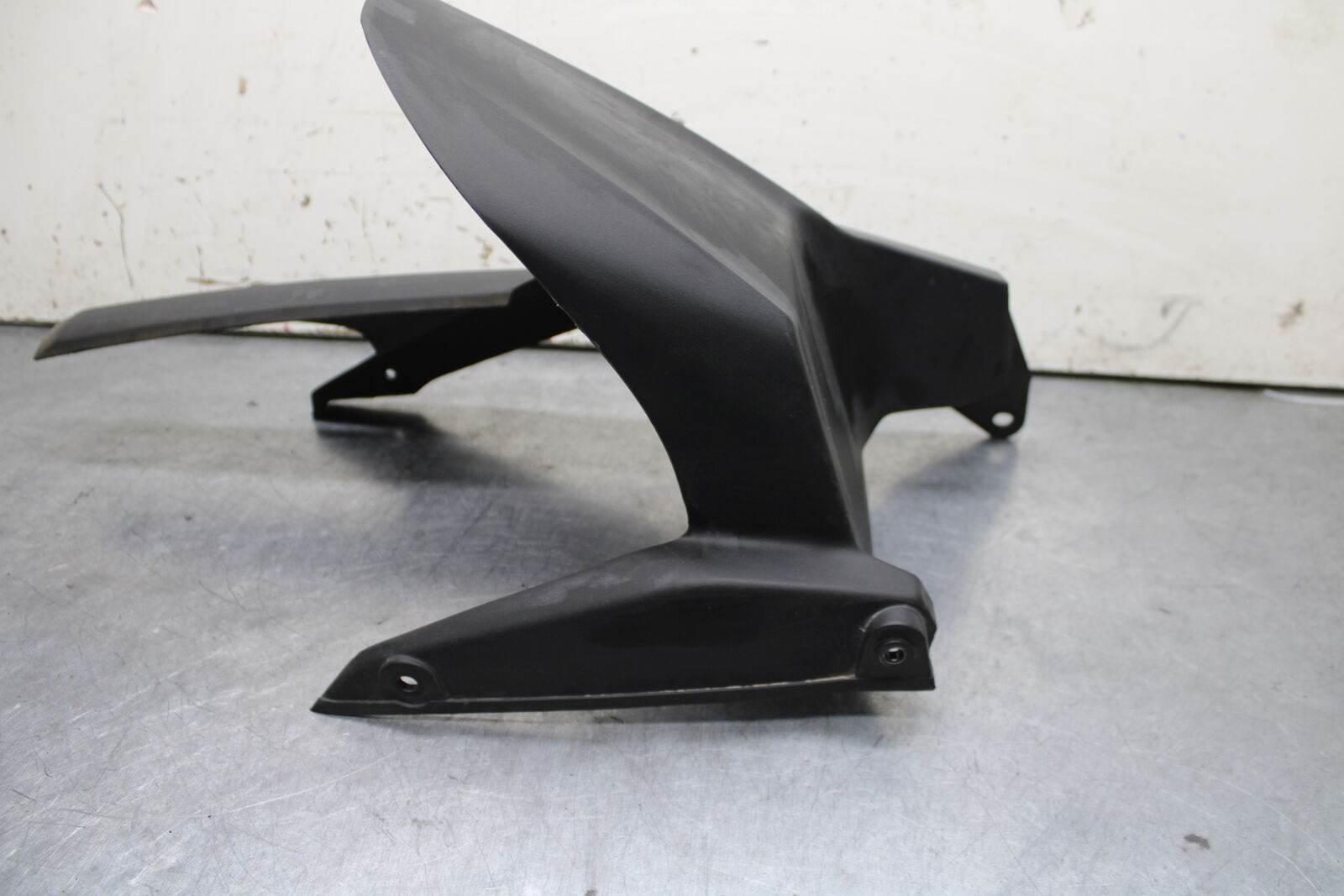 15-16 HONDA CB300F REAR BACK DRIVE CHAIN GUARD COVER SHIELD BB740