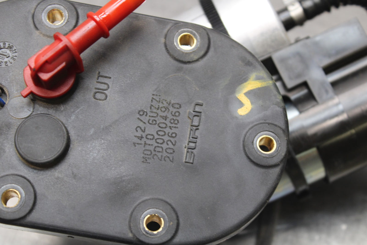 19 MOTO GUZZI V7 III FUEL PUMP GAS PETROL SENDER UNIT BB831