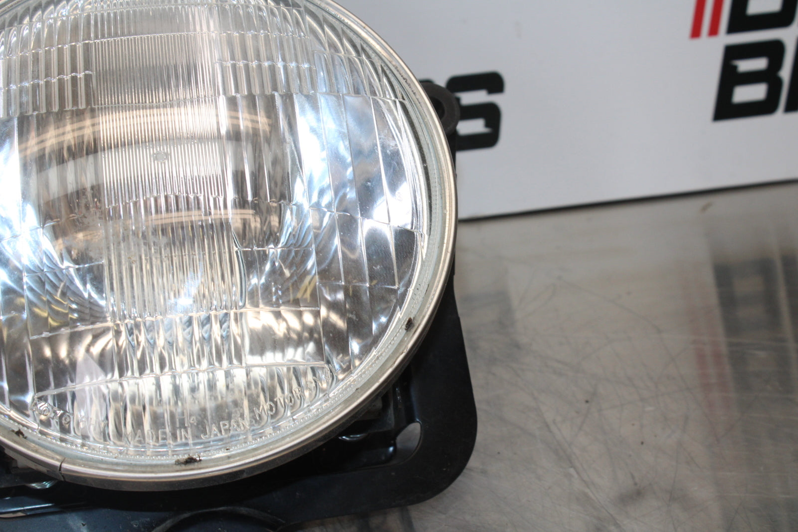 09 YAMAHA ROYAL STAR XVZ1300TF VENTURE SINGLE HEADLIGHT HEAD LAMP LIGHT BB151