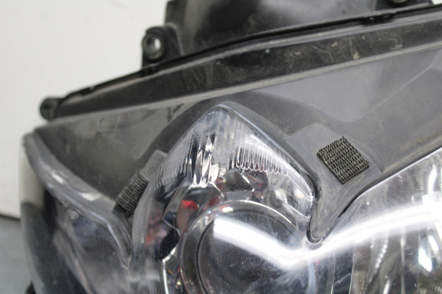 08-10 SUZUKI GSXR 600 FRONT HEADLIGHT HEAD LIGHT LAMP BB753