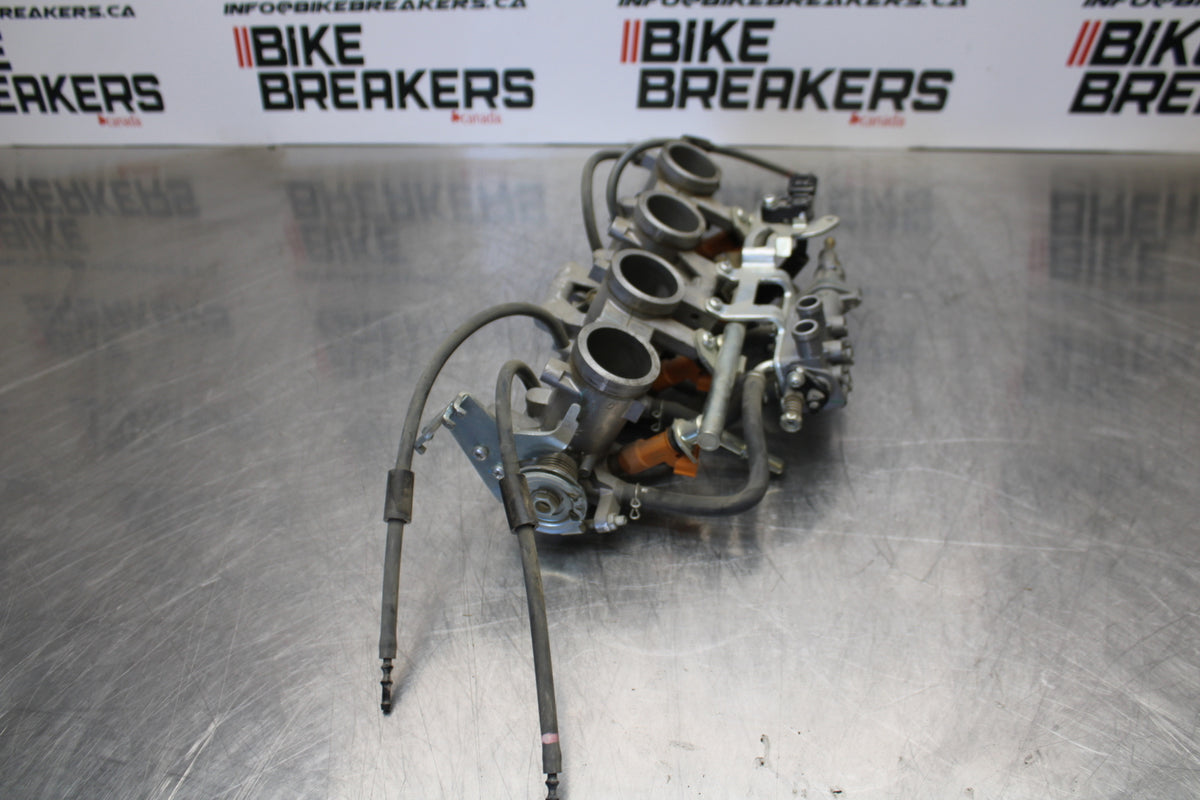 09-15 YAMAHA FZ6R MAIN FUEL INJECTORS / THROTTLE BODIES BB161
