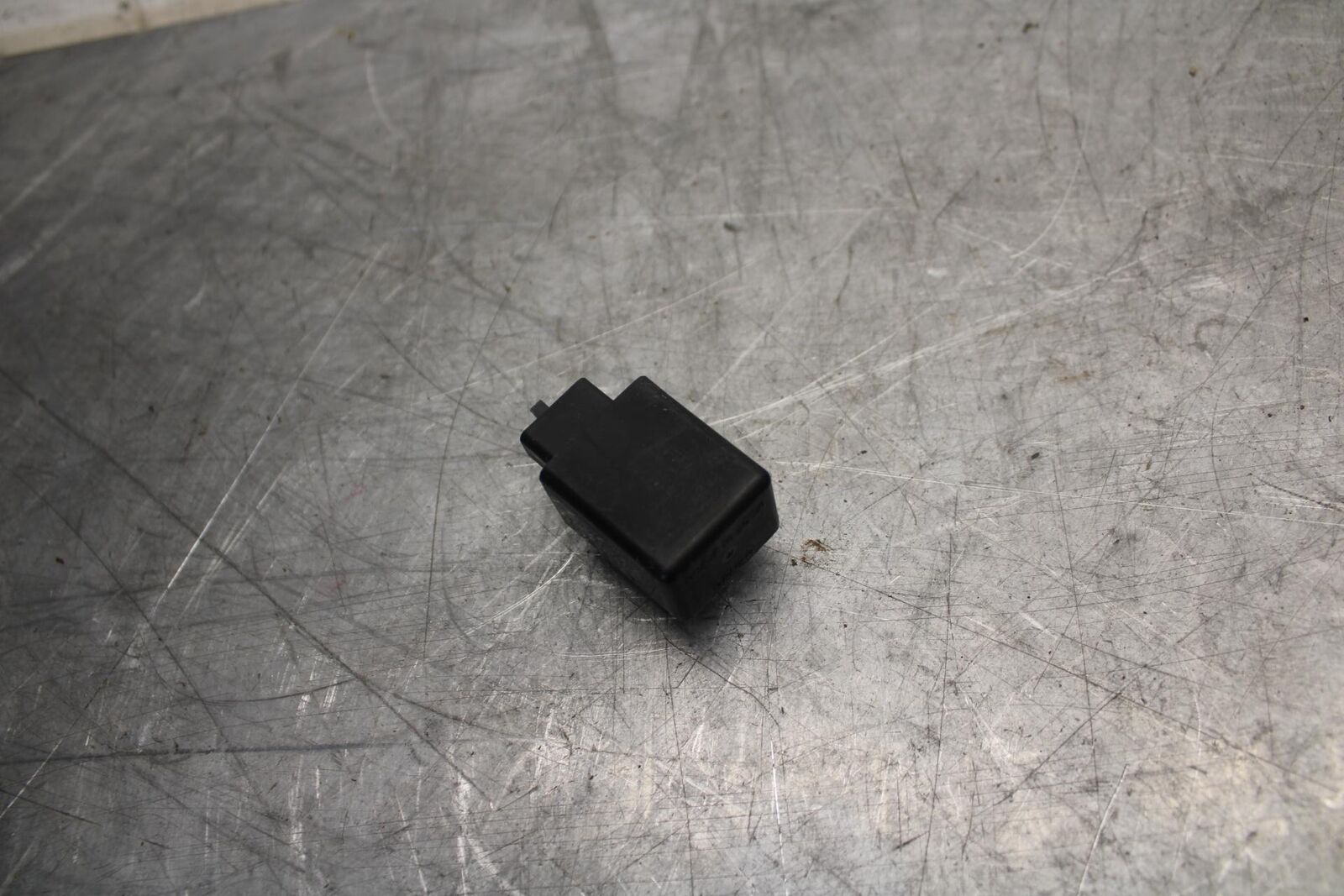 19-20 KAWASAKI NINJA ZX6R TURN SIGNAL BLINKER RELAY FLASHER SWITCH BB517