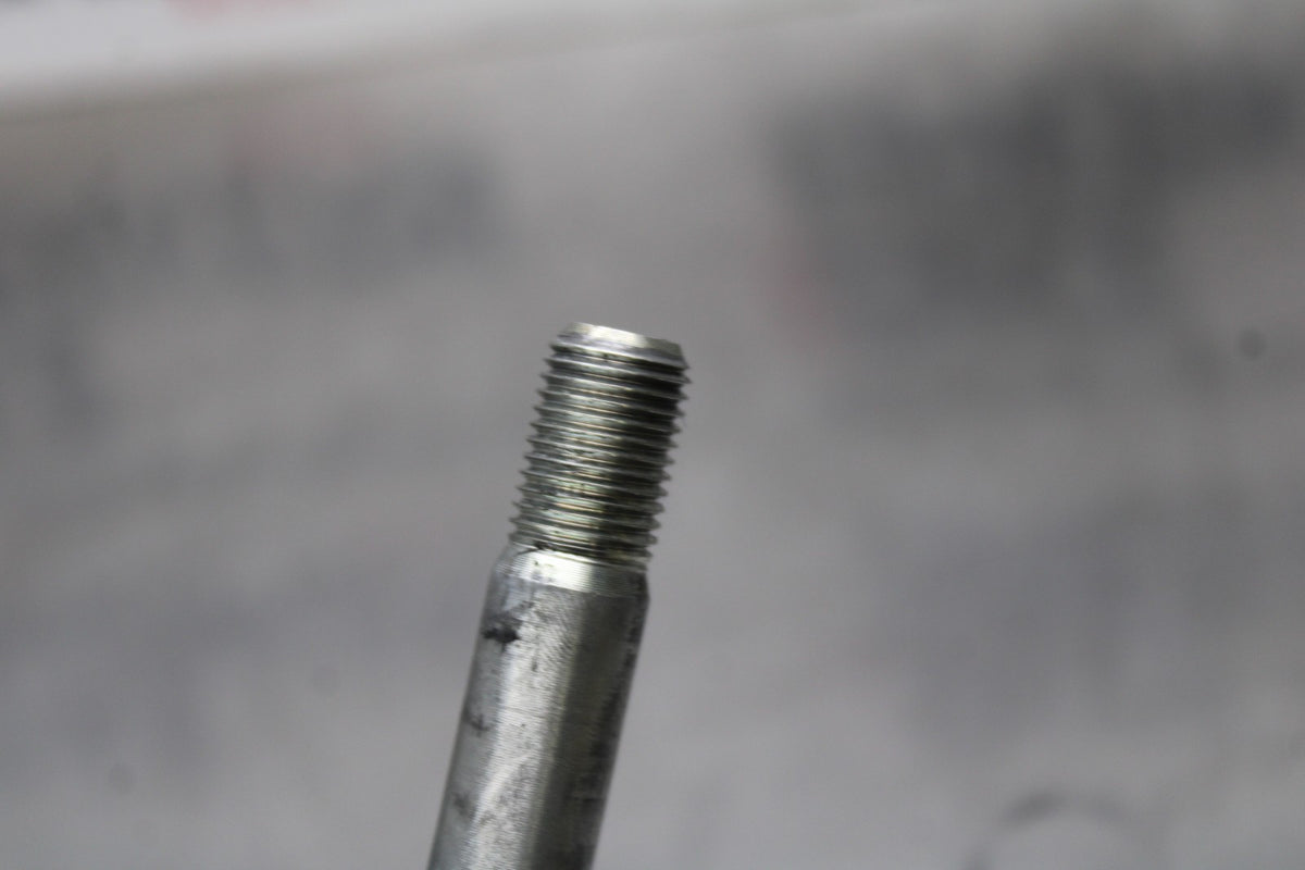 15 SUZUKI GW250F FRONT WHEEL RIM AXLE PIVOT BOLT BB789