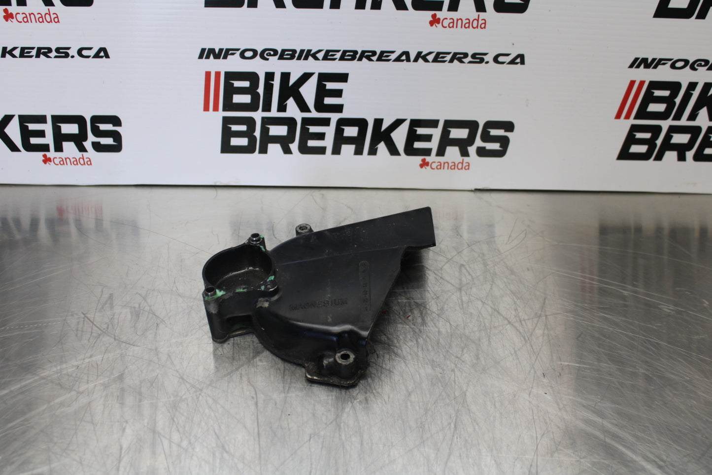 98-05 HONDA SUPER HAWK 1000 VTR1000F ENGINE SPROCKET COVER BB152