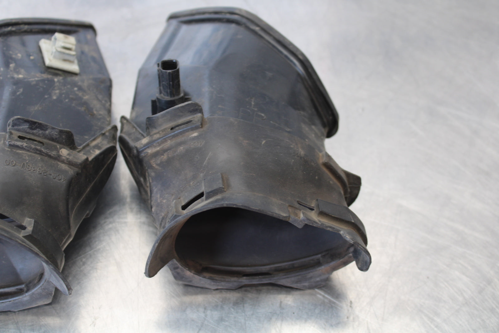07-08 YAMAHA YZF R1 RIGHT LEFT AIR INTAKE DUCTS BB160
