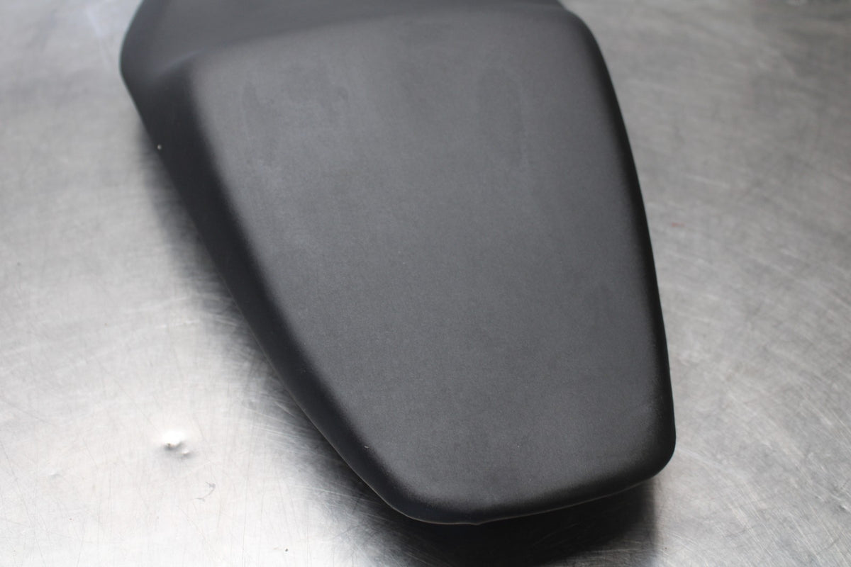 06-07 HONDA INTERCEPTOR 800 VFR800 FRONT REAR SEAT SADDLE BB917
