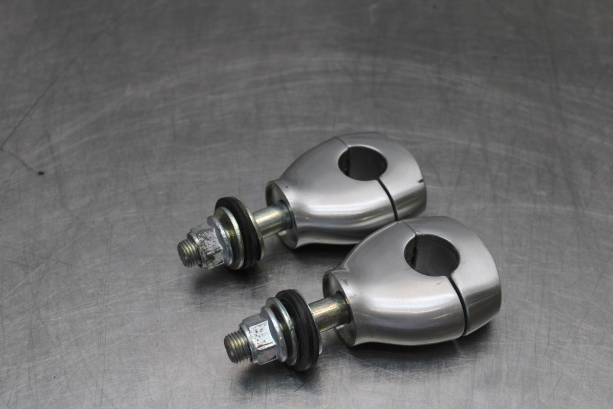 05-09 SUZUKI BOULEVARD C90 HANDLEBAR RISERS BB918