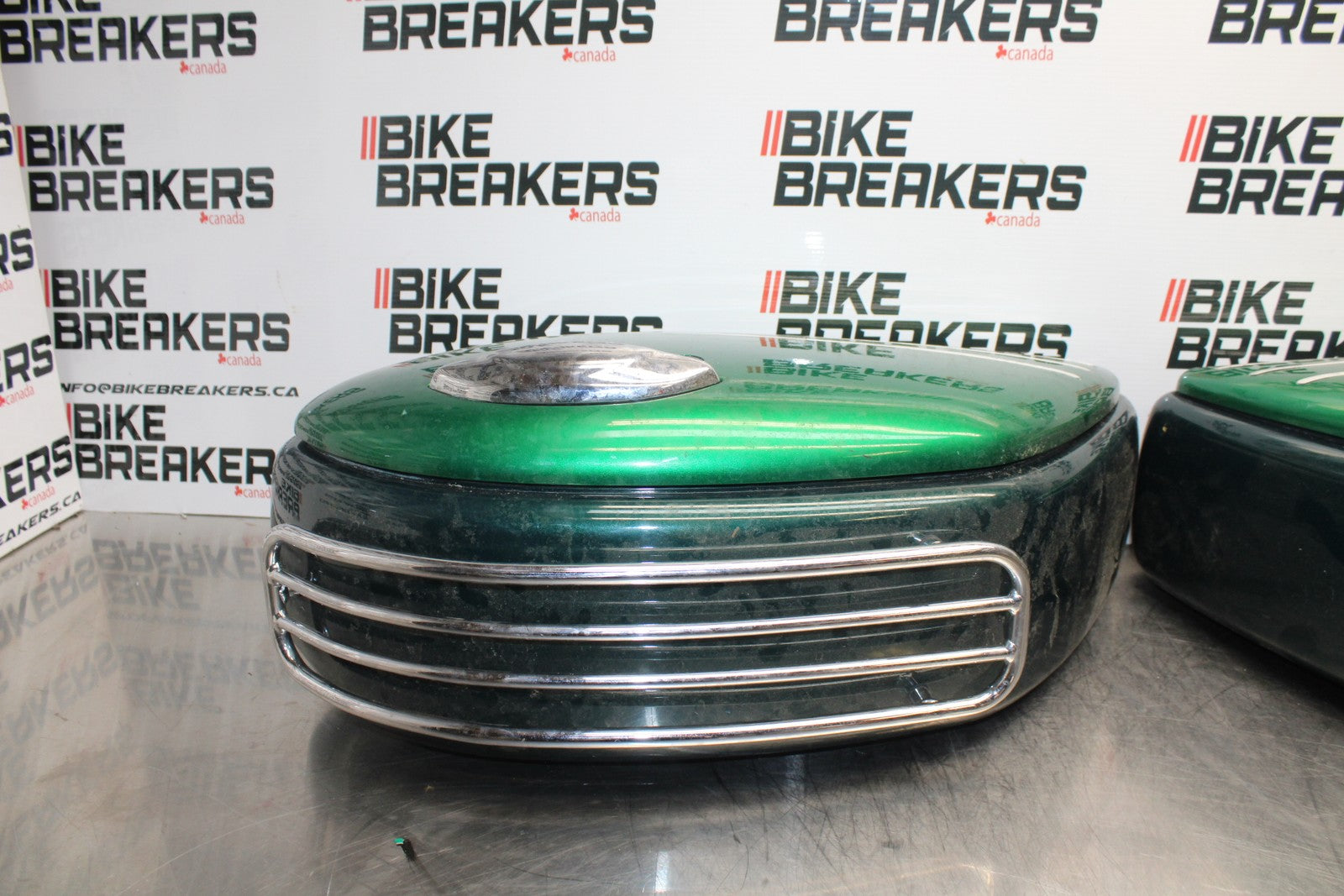 03-08 KAWASAKI VULCAN 1600 CARGO LUGGAGE SADDLEBAG BAG COMPARTMENT SET  BB196