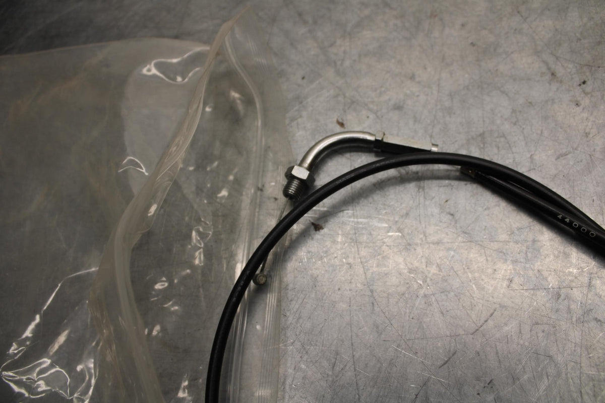 1977 Suzuki GS400 THROTTLE CABLES LINE 58300-44000 BB33