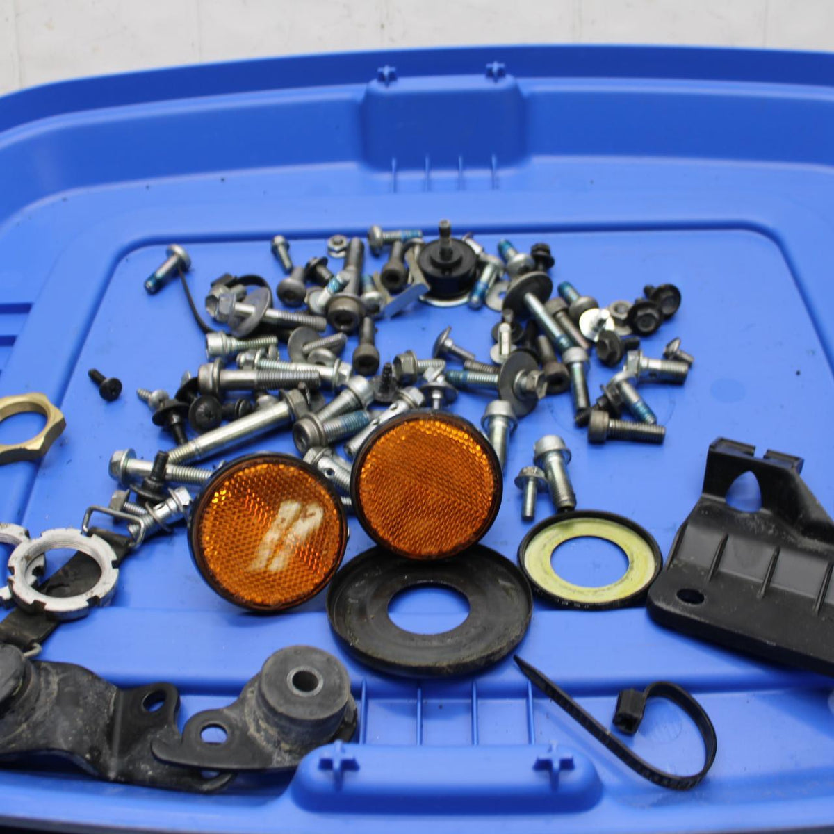 2017 Suzuki GSXR600 MISCELLANEOUS MOUNTING BOLTS HARDWARE MOTOR SCREWS BB598