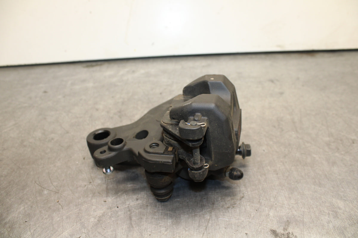 19-21 YAMAHA YZF R3 REAR BACK BRAKE CALIPER W MOUNT BRACKET BB121