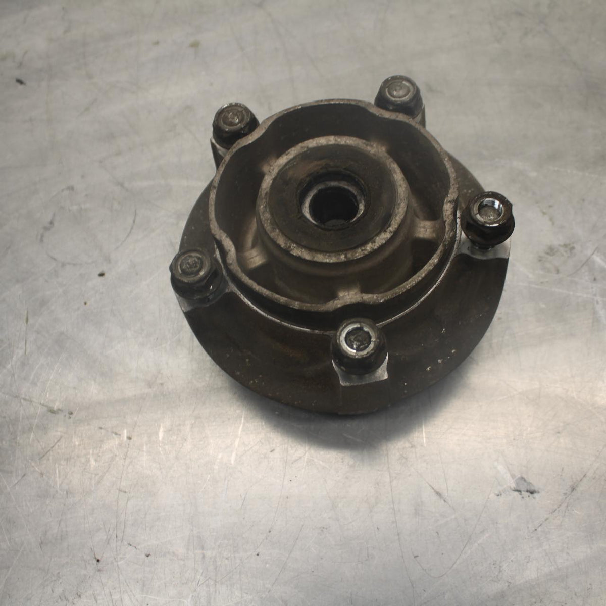 98-99 HONDA CBR900RR  REAR BACK WHEEL RIM HUB BB458