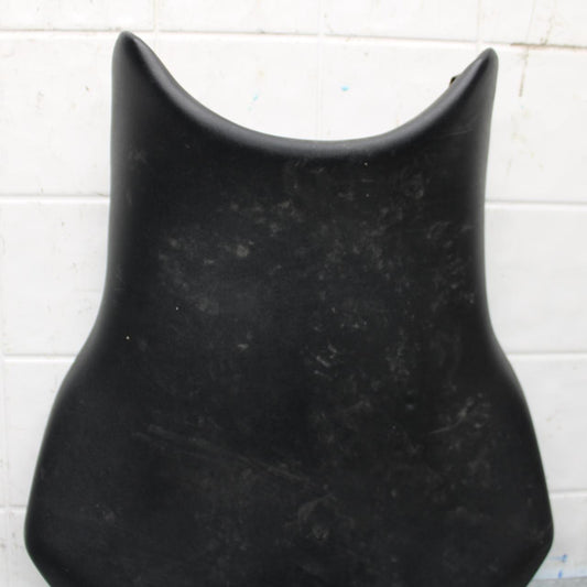 2007 Yamaha YZF R6 FRONT DRIVERS SEAT PAD SADDLE PILLION 2C0-24710-00-00 BB590