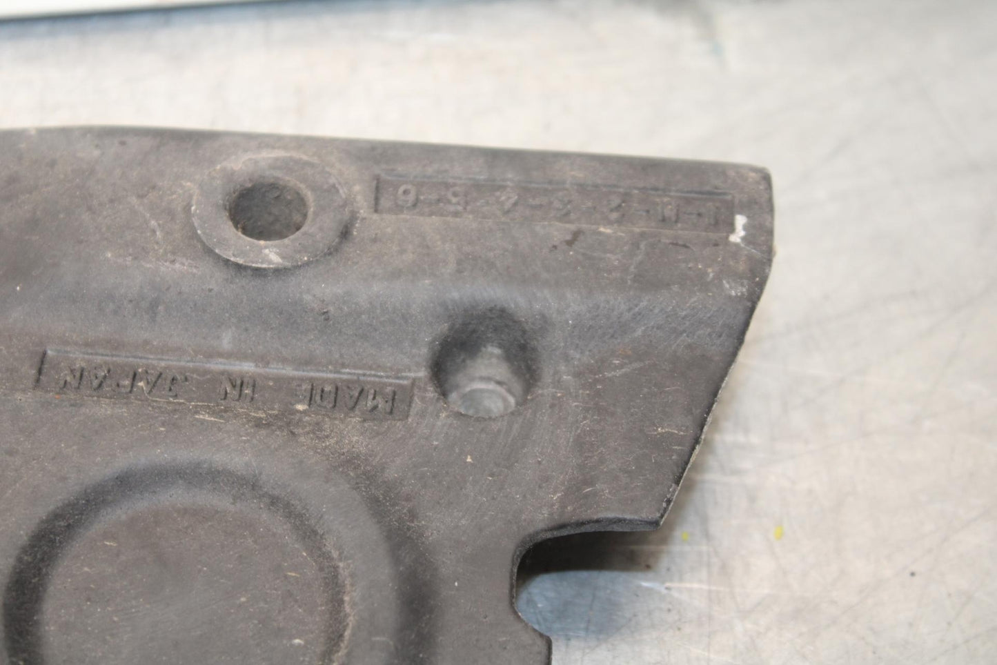 1988 Yamaha FZ600 ENGINE SPROCKET COVER BB601