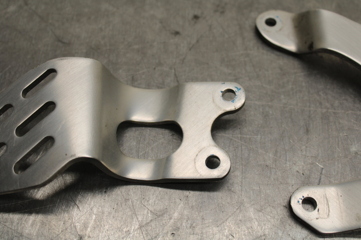 03-05 YAMAHA YZF R6  REARSET REAR SET HEEL GUARD COVER SET BB132