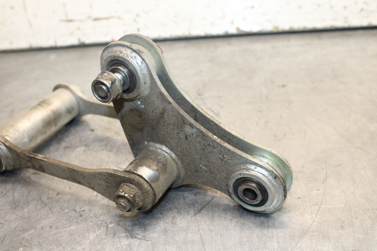 15-16 HONDA CB300F REAR DOGBONE SHOCK LINKAGE LINK BB740