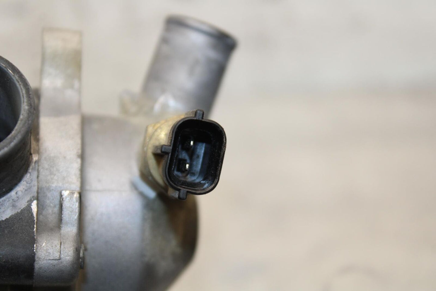 2005 Kawasaki Vulcan 1600 VN1600A Classic THERMOSTAT HOUSING BB574