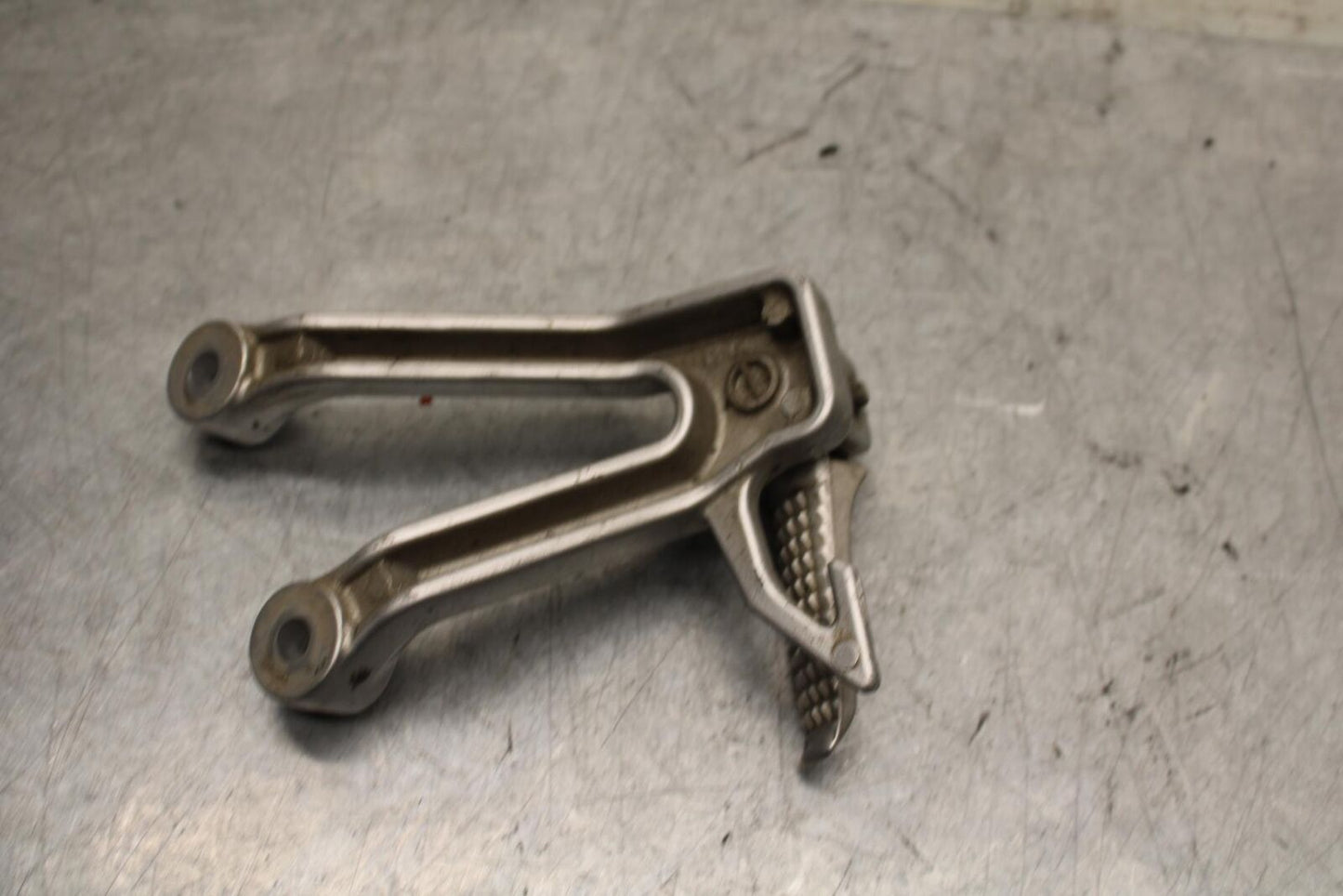 2006 Suzuki SV650S LEFT REAR BACK PASSENGER PEG BB65
