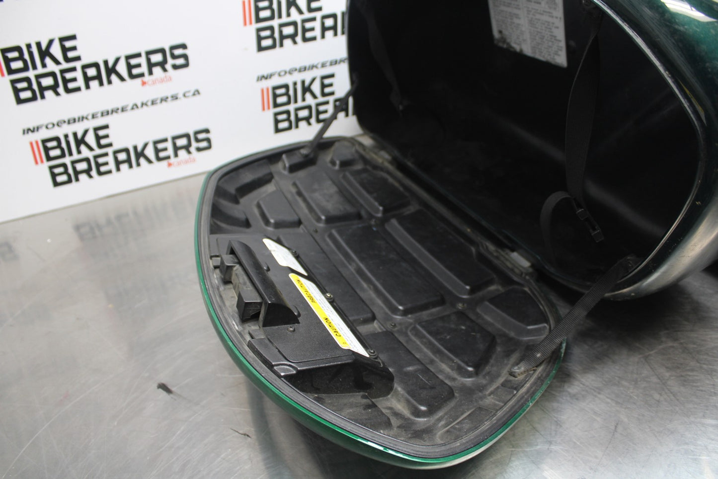 03-08 KAWASAKI VULCAN 1600 CARGO LUGGAGE SADDLEBAG BAG COMPARTMENT SET  BB196