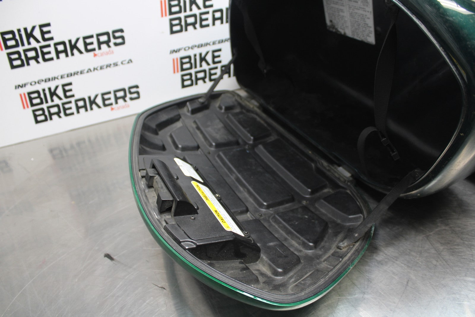 03-08 KAWASAKI VULCAN 1600 CARGO LUGGAGE SADDLEBAG BAG COMPARTMENT SET  BB196