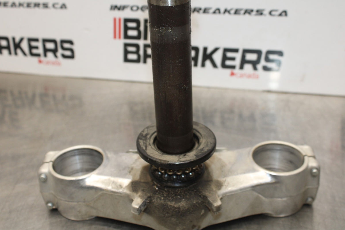08 KAWASAKI NINJA ZX10R FRONT FORKS CLAMP LOWER TRIPLE TREE STEM BB201