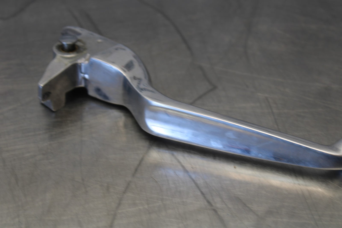 22 HARLEY-DAVIDSON SOFTAIL RIGHT CLIPON HANDLEBAR BRAKE LEVER BB859