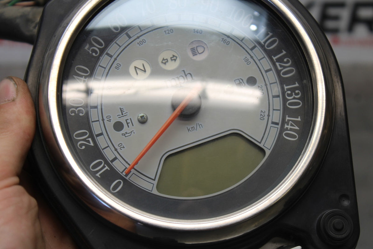 08 KAWASAKI VULCAN 1600 VN1600D NOMAD GAUGES METER SPEEDO TACH BB904