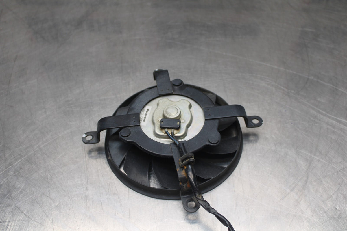 06 KAWASAKI VULCAN 900 ENGINE RADIATOR COOLING FAN BB799