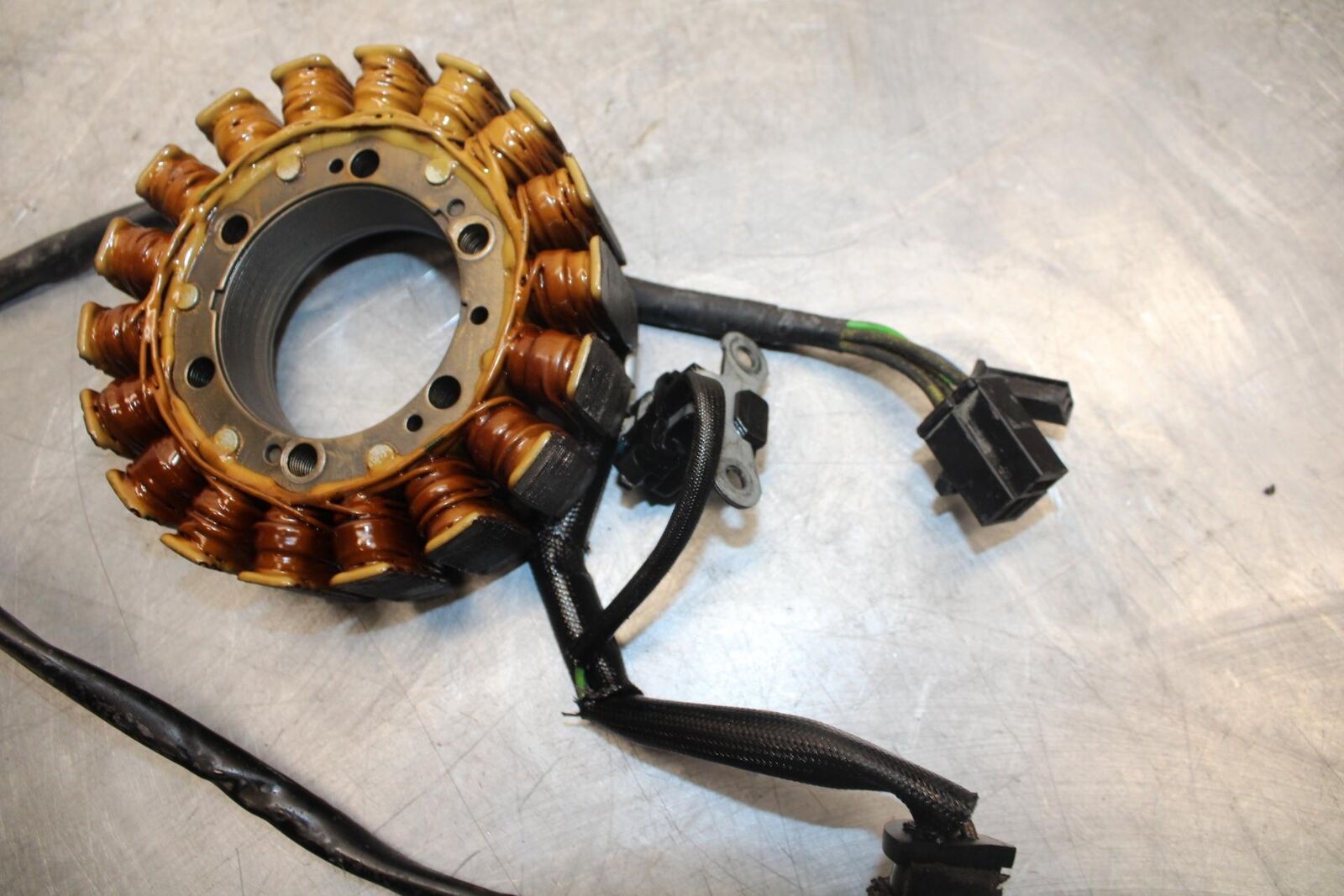 1998 Suzuki TL1000S STATOR GENERATOR ALTERNATOR MAGNETO BB508