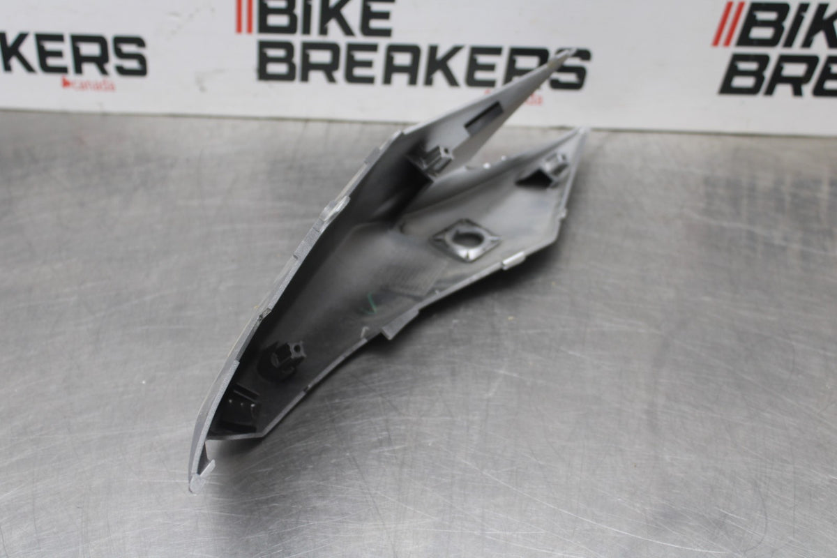 08-10 SUZUKI GSXR 600 LEFT REAR BACK TAIL FAIRING COWL SHROUD BB00