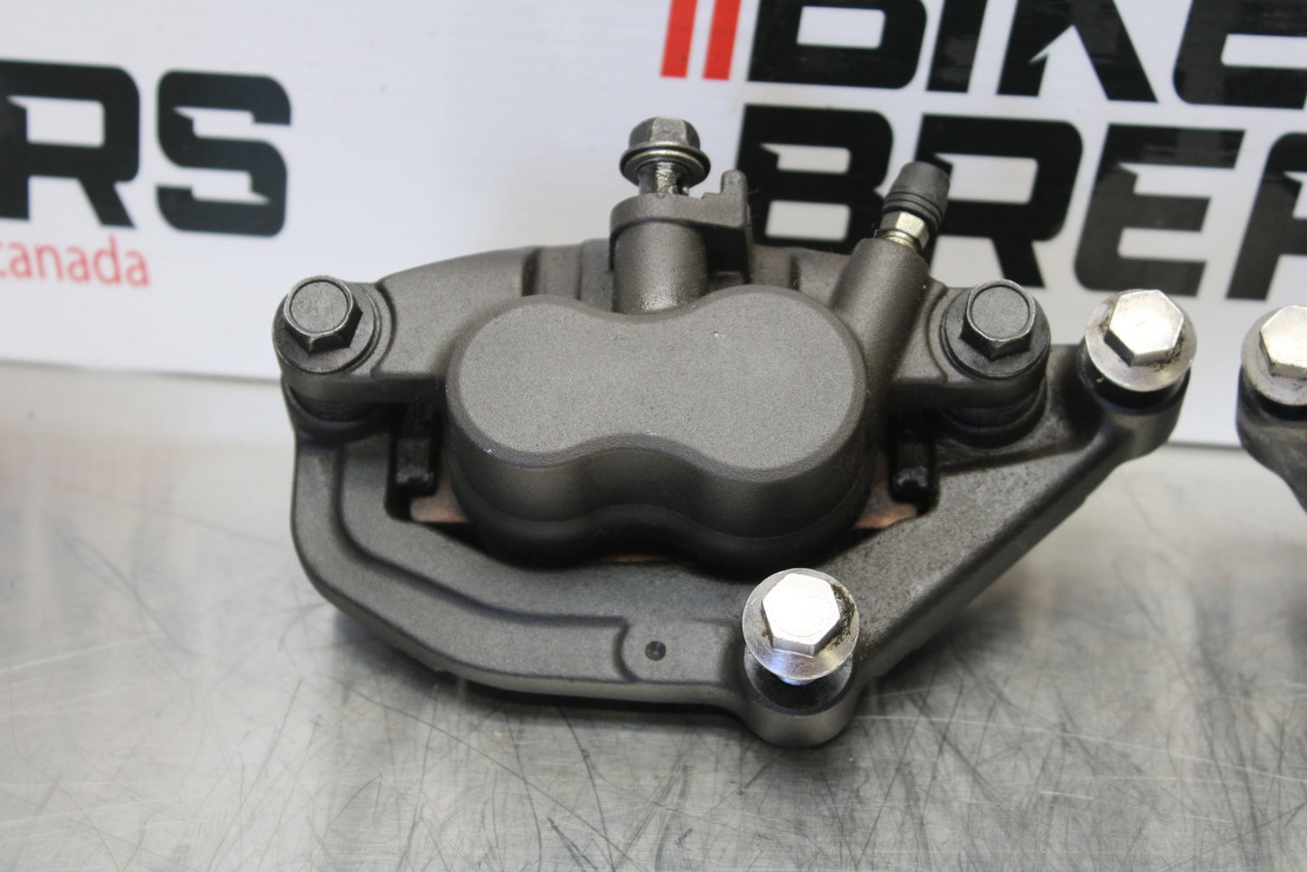 09-15 YAMAHA FZ6R RIGHT LEFT FRONT BRAKE CALIPER SET PAIR CALIPERS BB161