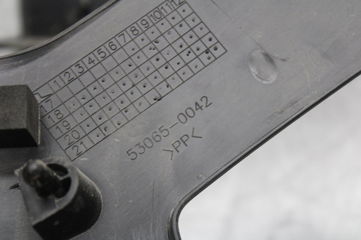 18-23 KAWASAKI NINJA 400 EX400 ABS RIGHT LEFT SIDE SEAT PANELS TRIMS COWLS BB747