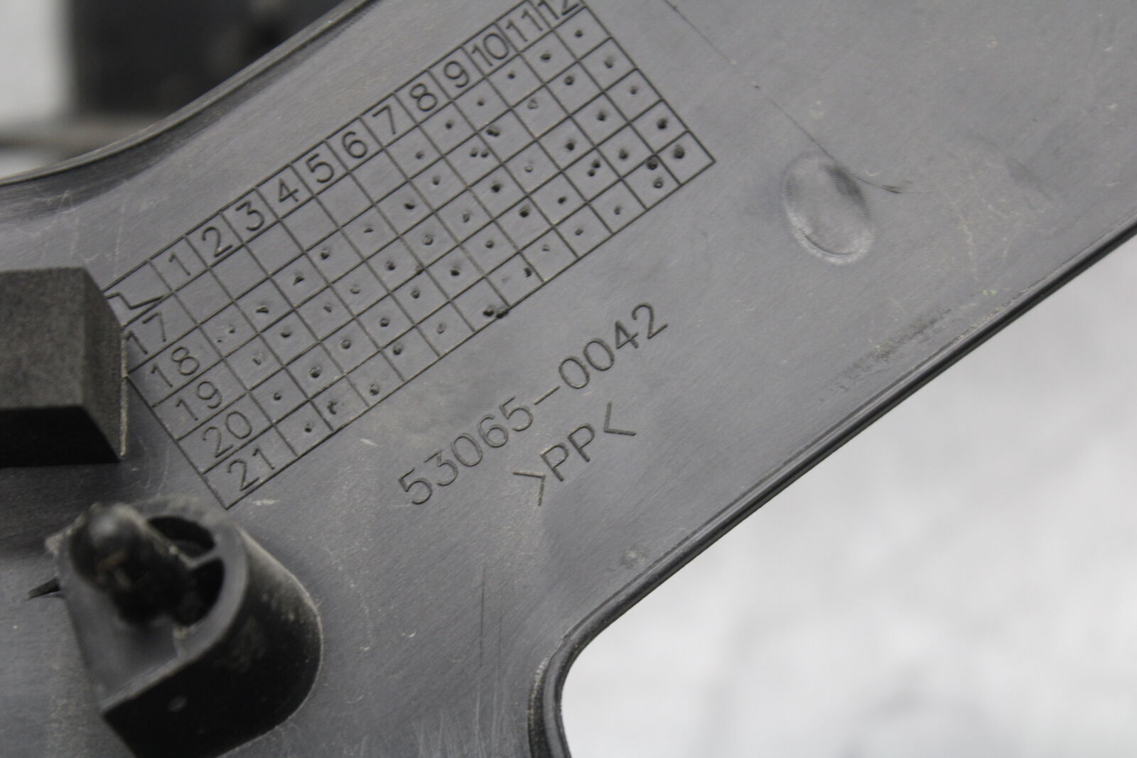 18-23 KAWASAKI NINJA 400 EX400 ABS RIGHT LEFT SIDE SEAT PANELS TRIMS COWLS BB747