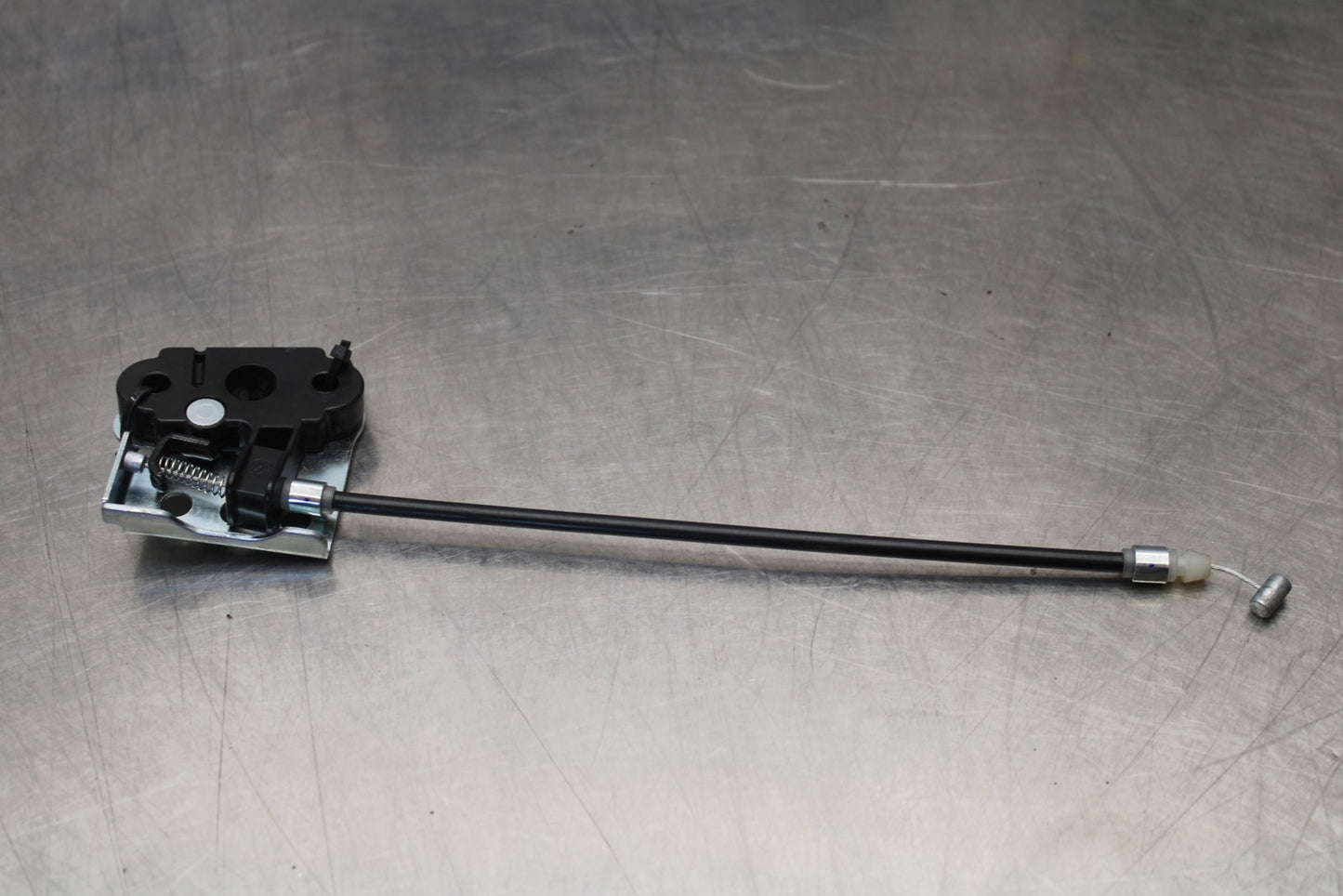 24-25 KAWASAKI NINJA ZX4R REAR PASSENGER SEAT LATCH LOCK ASSEMBLY BB610