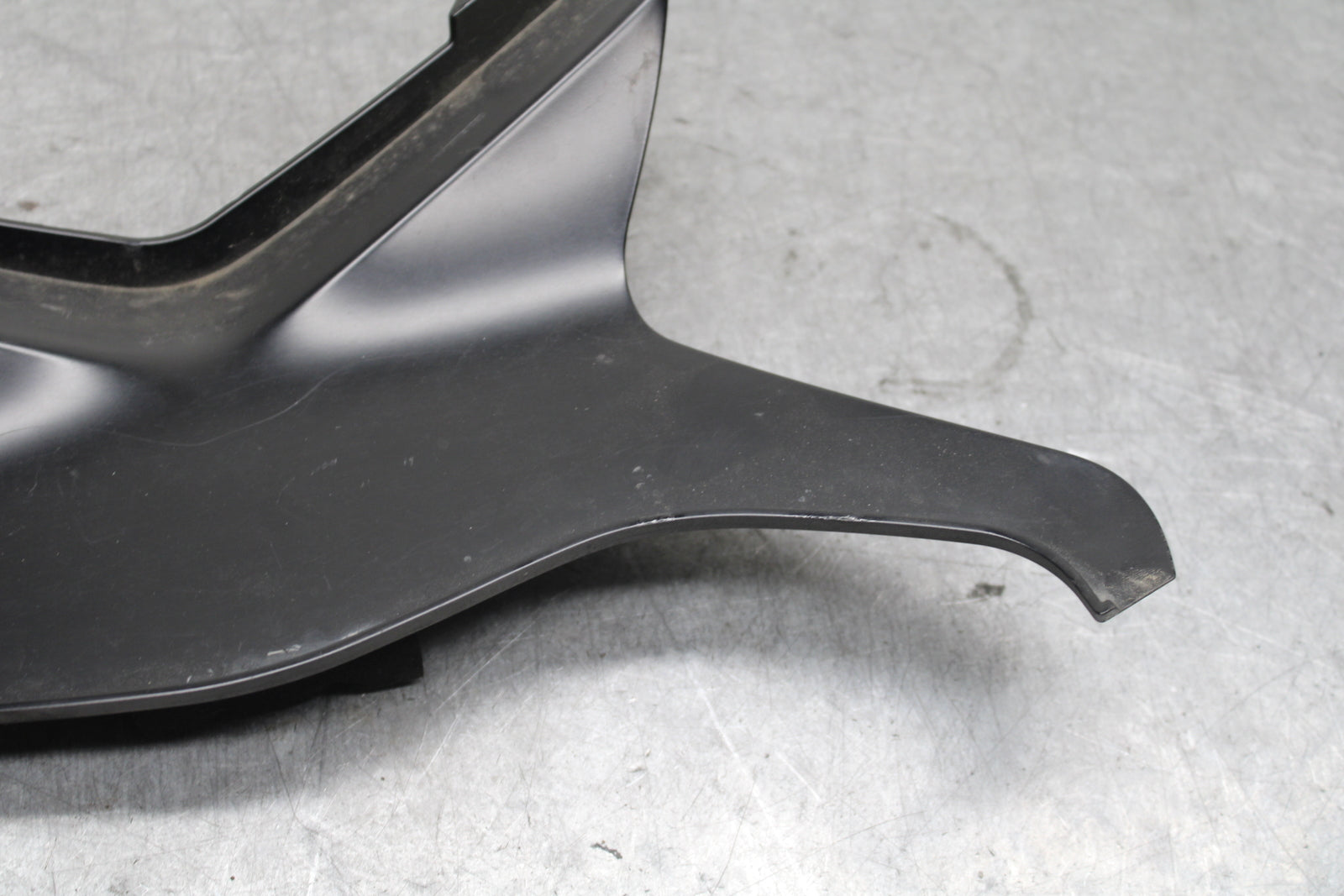 13-18 KAWASAKI NINJA ZX6R CENTER REAR BACK TAIL FAIRING COWL  BB682