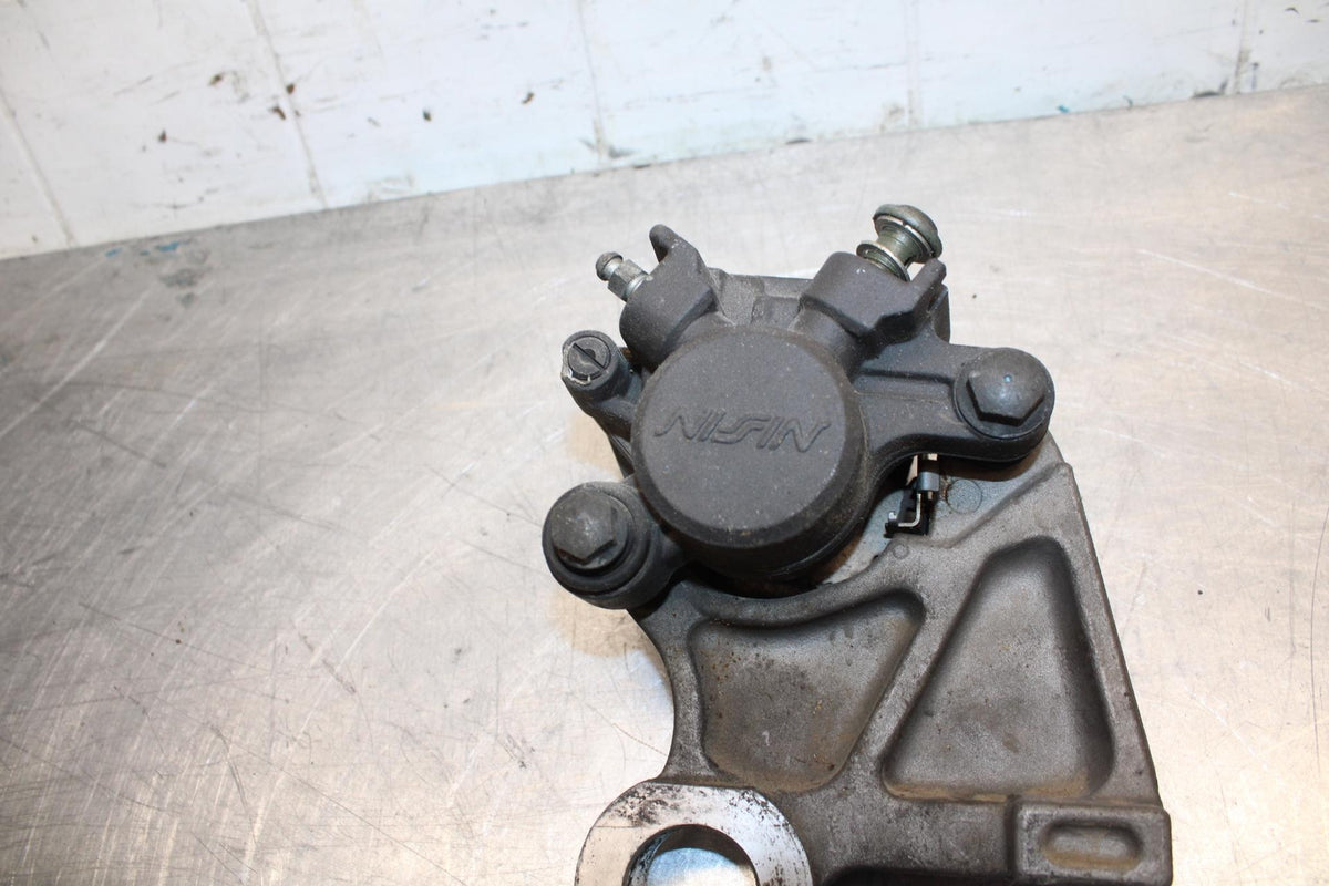 07 YAMAHA YZF R6 2c0 REAR  BRAKE CALIPER W MOUNT BRACKET 2C0-2580W-00-00 BB423