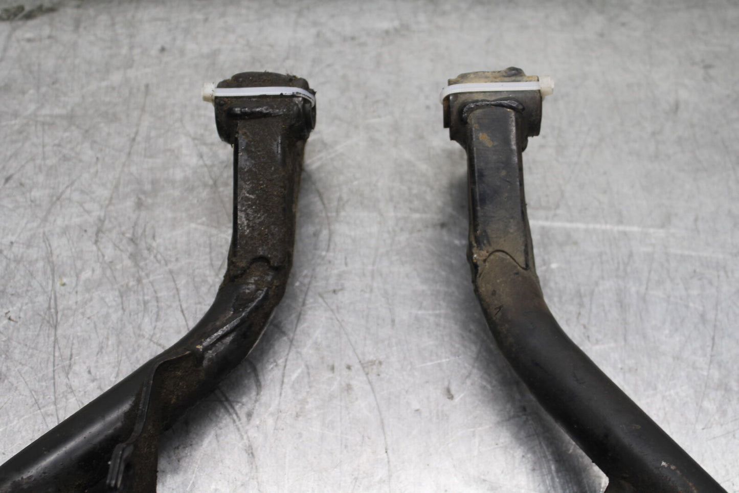 04-05 SUZUKI KATANA 750 GSX750F CENTER MAIN STAND BB110