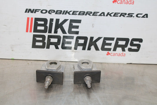 24-25 KAWASAKI ELIMINATOR 450 SWINGARM CHAIN TENSIONER ADJUSTMENT BRACKETS BB869