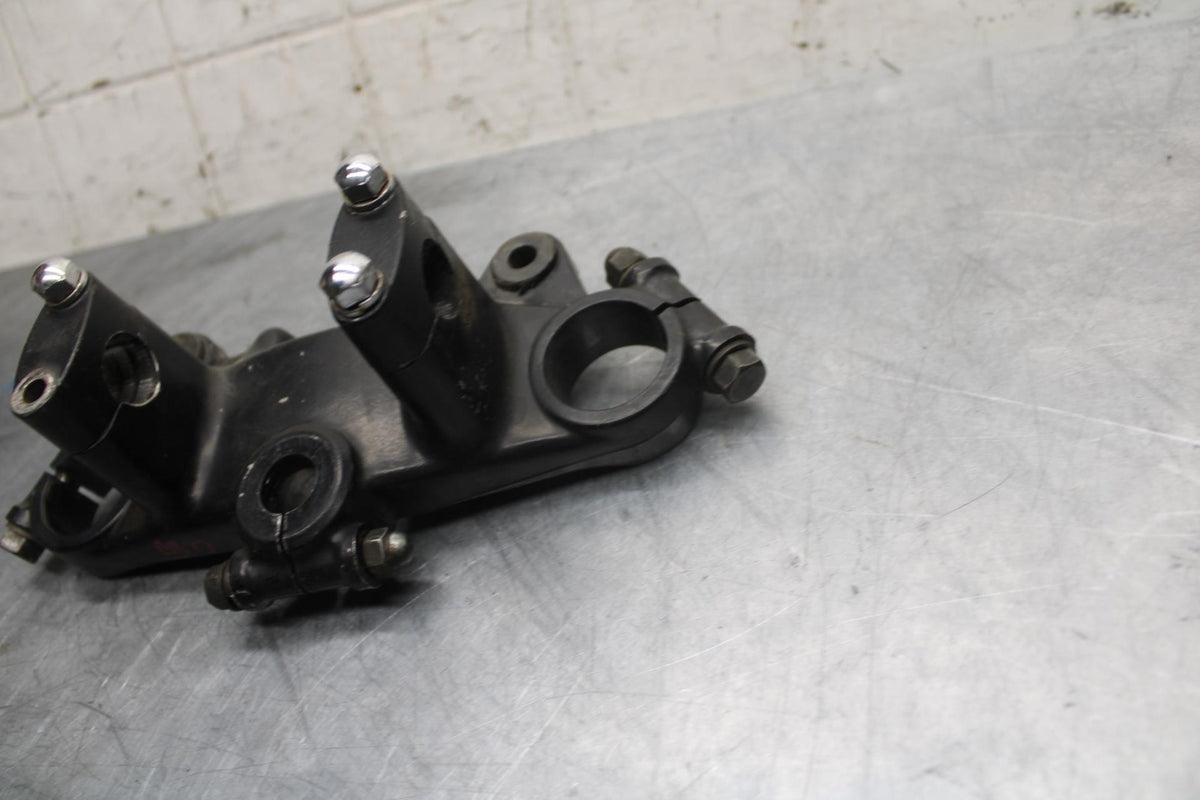 1981 Suzuki GS850G FORKS UPPER TRIPLE TREE CLAMP BB37