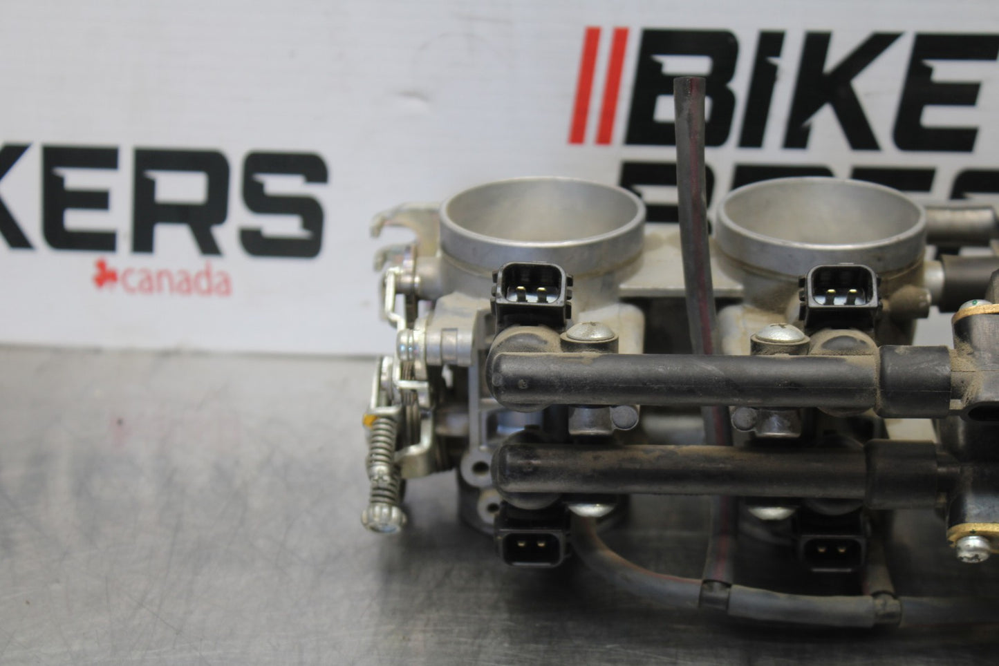 05-06 SUZUKI GSXR1000 MAIN FUEL INJECTORS / THROTTLE BODIES BB773