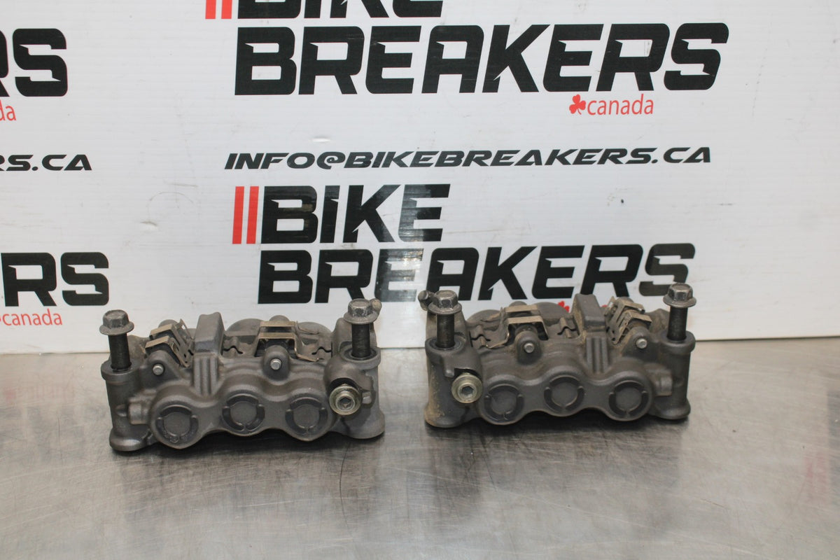 07 YAMAHA YZF R1 RIGHT LEFT FRONT BRAKE CALIPER SET PAIR CALIPERS BB826