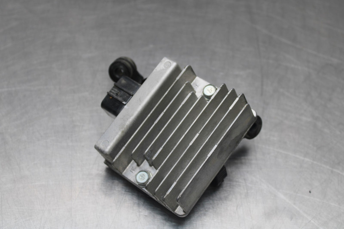 18-26 KAWASAKI Z400 RECTIFIER VOLTAGE REGULATOR BB852