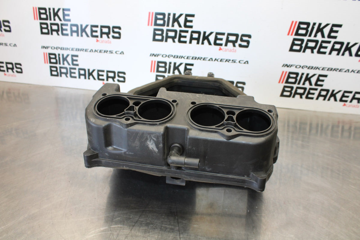 04-05 YAMAHA YZF R1 AIRBOX AIR INTAKE FILTER BOX BB173