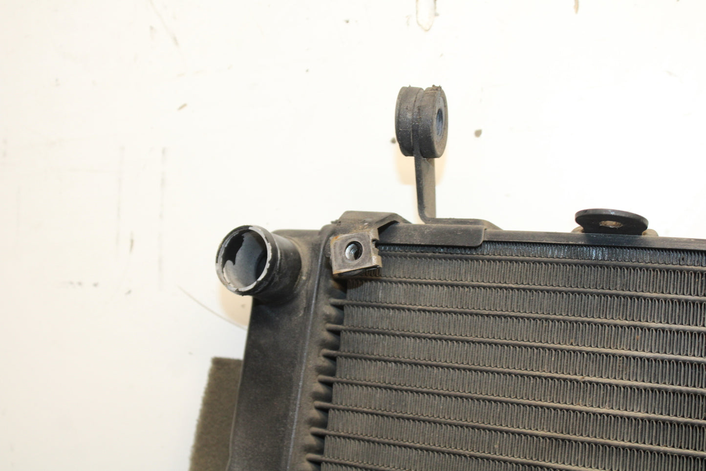 03-05 YAMAHA YZF R6  ENGINE RADIATOR MOTOR COOLER COOLING RADIATER BB751
