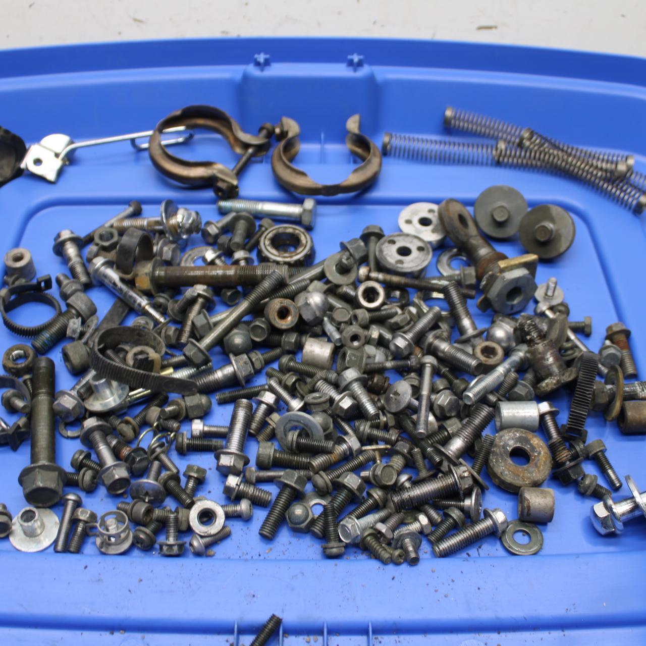 93-07 YAMAHA VMAX 1200 MISCELLANEOUS BOLTS HARDWARE MOTOR BB634