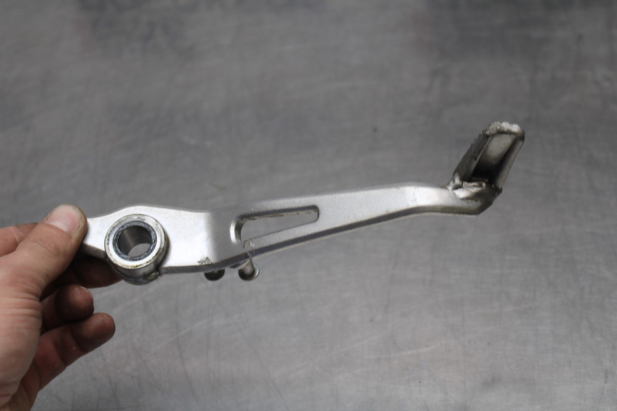 25 KAWASAKI Z900 RIGHT REARSET BRAKE FOOT PEDAL BB928