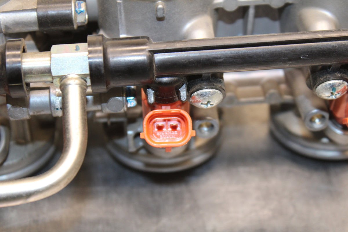 13-18 KAWASAKI NINJA ZX6R MAIN FUEL INJECTORS / THROTTLE BODIES BB130